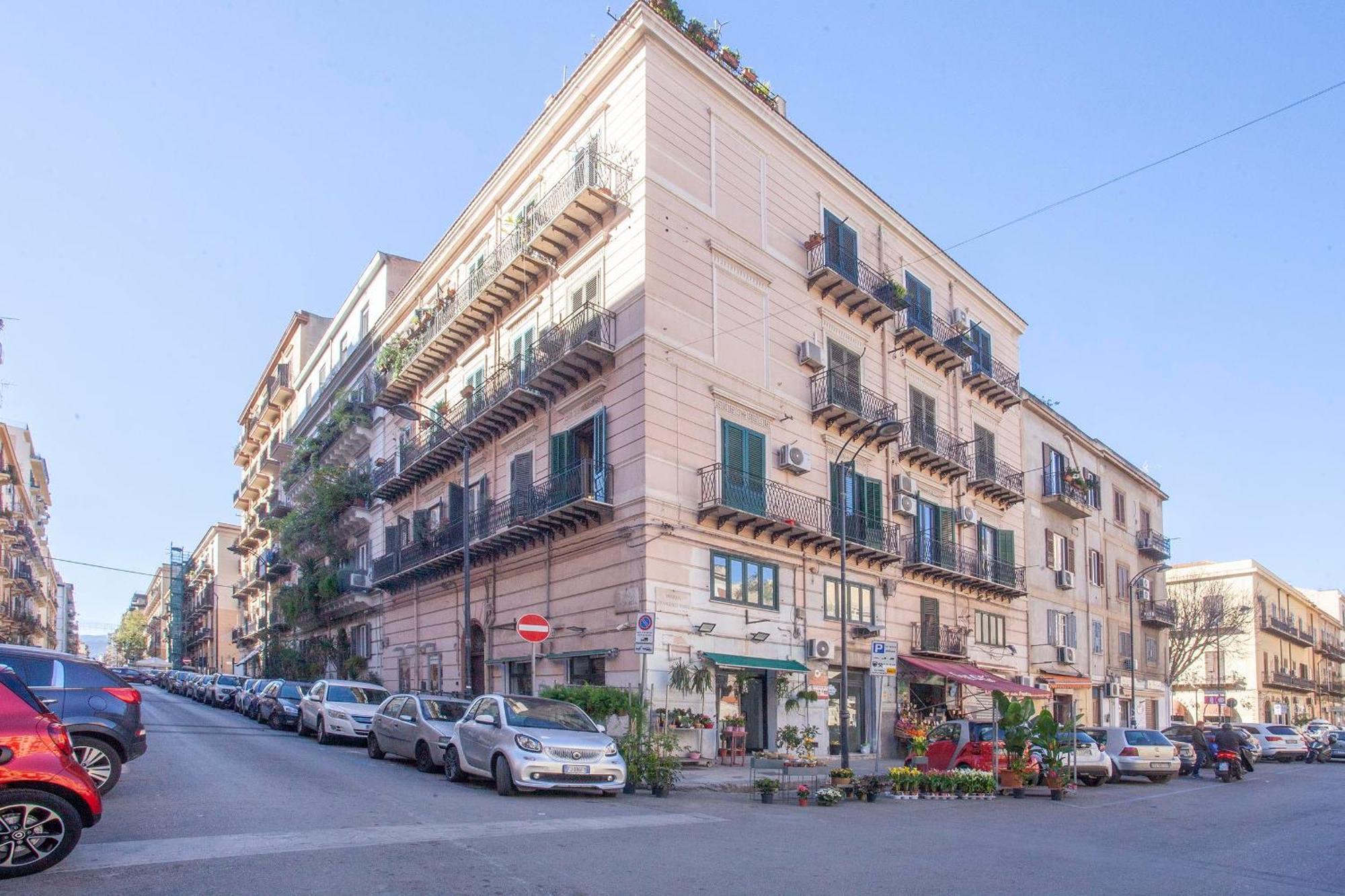 Eleven Houses Palermo Esterno foto